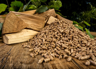 Pellet, cippato, legna: continua il calo del prezzo dei biocombustibili legnosi